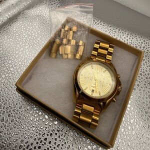 The Michael Kors Bradshaw (MK5605) Gold Watch